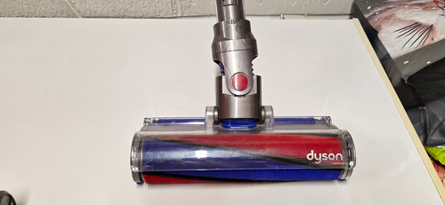 Dyson vacuum cleaner - cleaner, roller